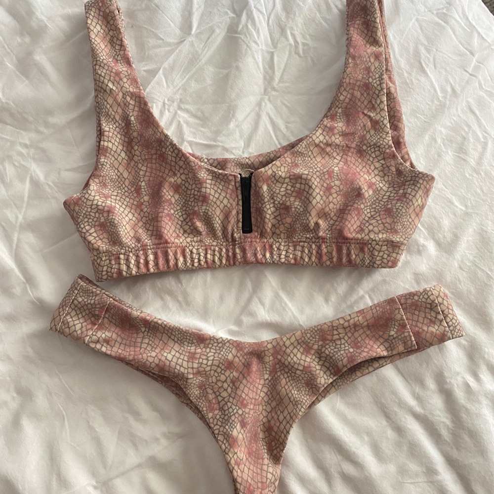 Stone Fox Swim Set